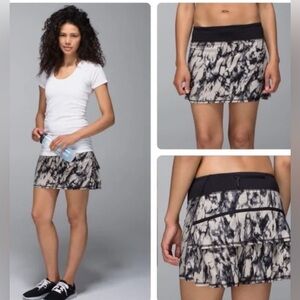Lululemon athletica Black and Cream Pace Setter Skirt